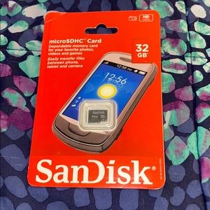SanDisk 32GB micoSDHC card